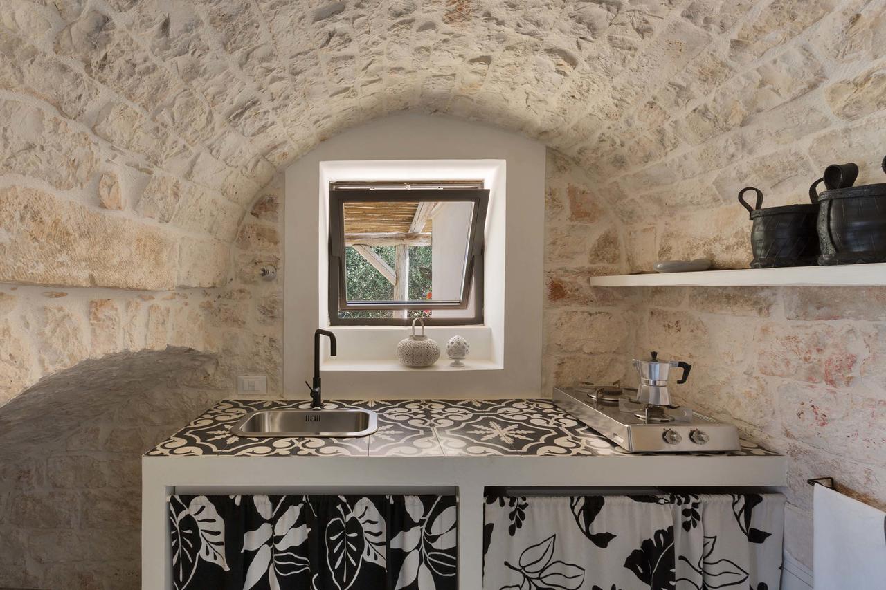 Casale Con Cipresso Ostuni Exterior foto